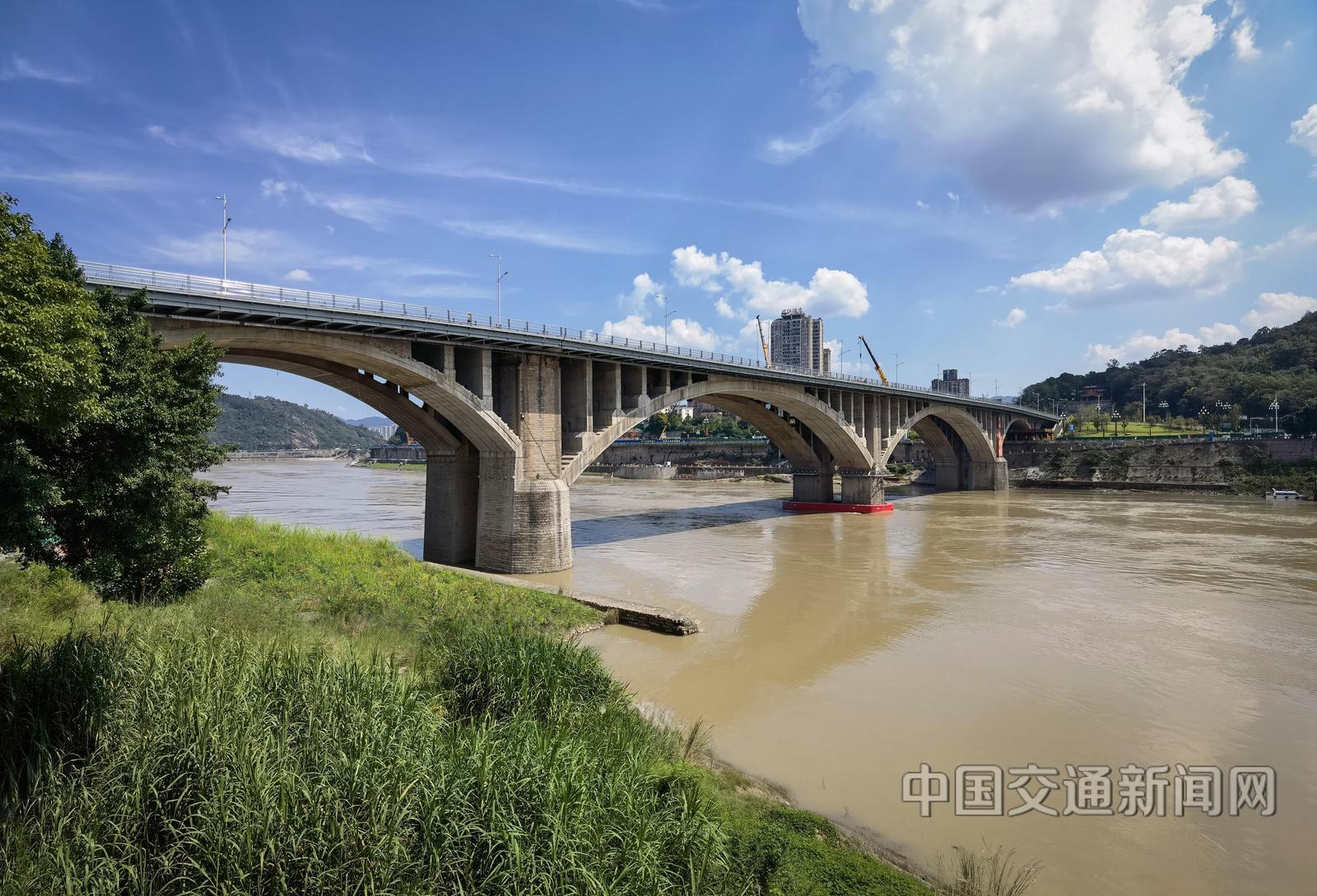 匠心筑橋，譽滿國際 宜賓岷江大橋加固改造工程榮膺國際橋梁大會獎項